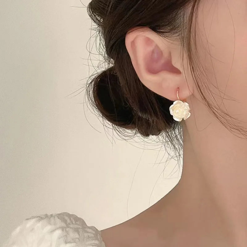 Carmelia Flower Earring