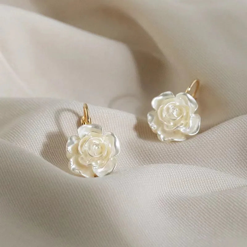 Carmelia Flower Earring