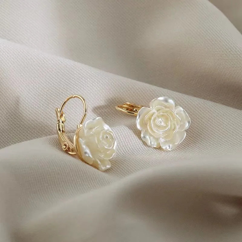 Carmelia Flower Earring