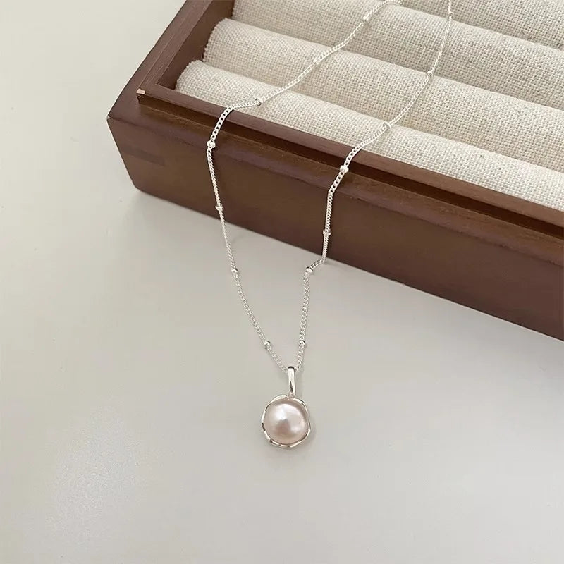 Simple Elegant Pearl Necklace